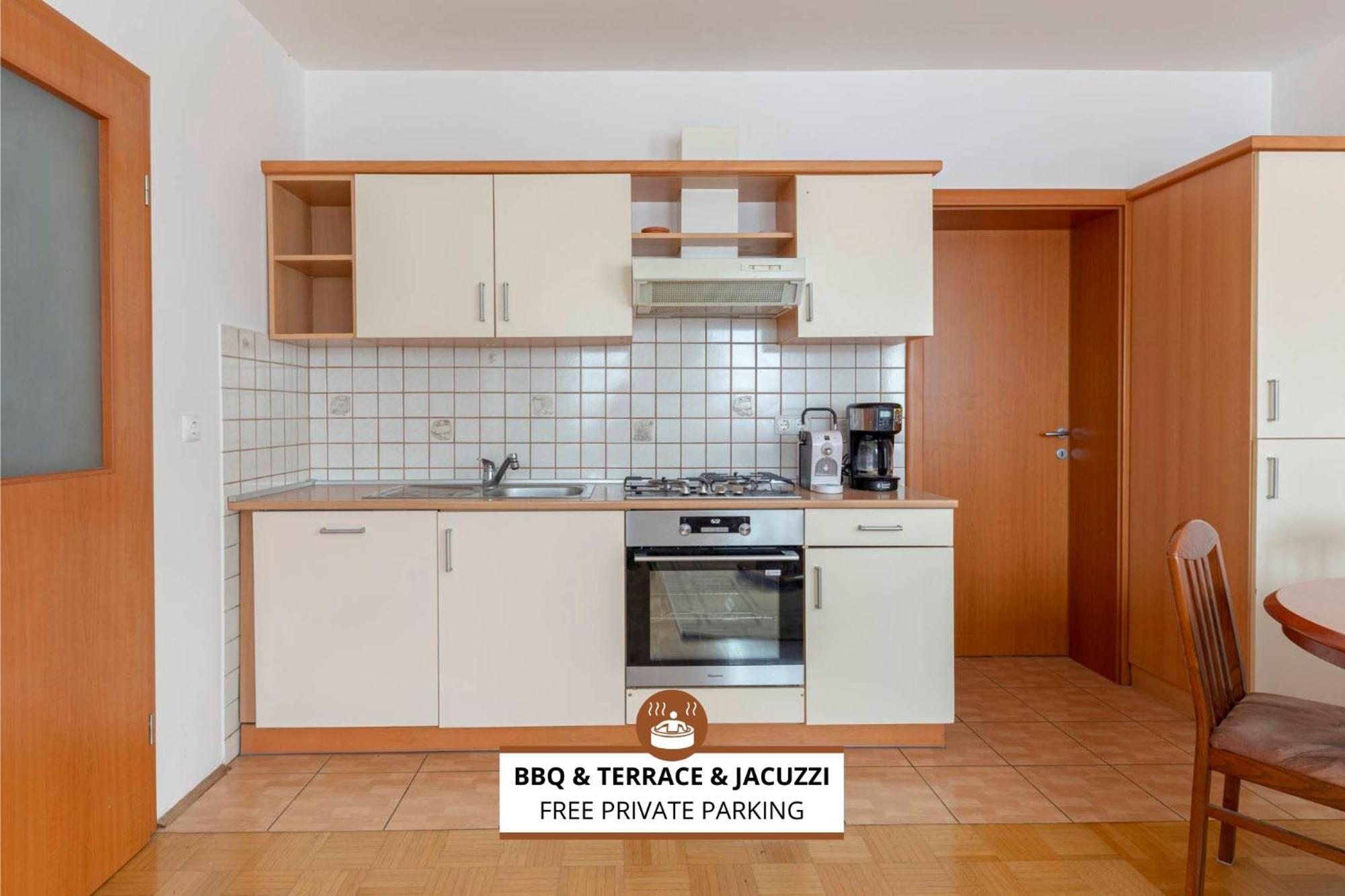 Apartma Ana Preserje  エクステリア 写真